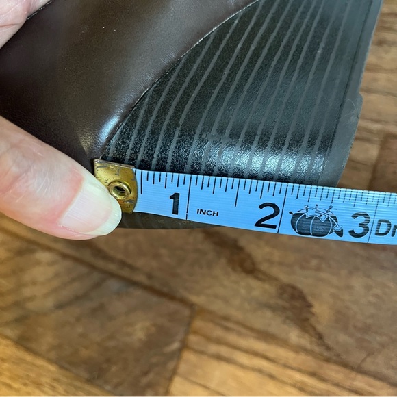 Xhilaration Women’s wedge heels; Brown, size 8. - Picture 5 of 6